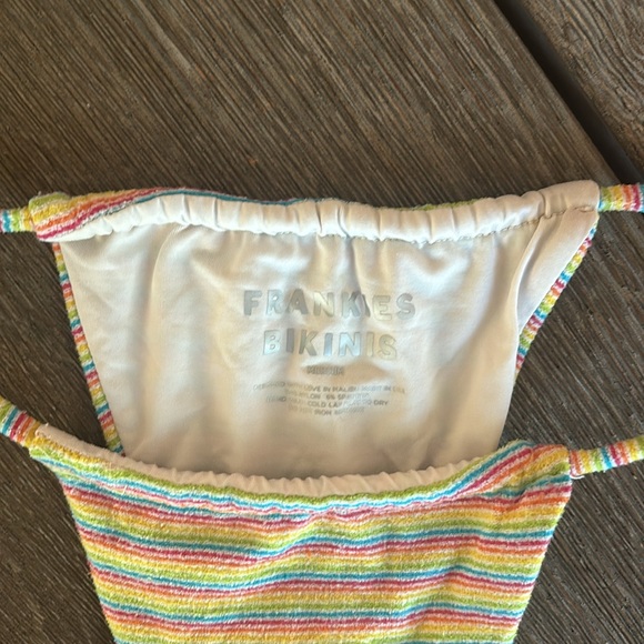 Frankie’s Bikinis Set - Picture 2 of 3